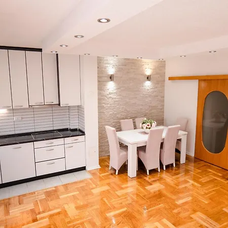 Sun Apartment